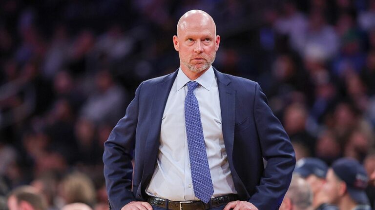 Тренер Villanova заявил о необходимости сменить тренерский штаб после поражения в NCAA Tournament, вызвав споры