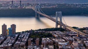 Необычный ночной шум из Гарлема тревожит три города у реки Гудзон