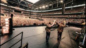 Вышел благотворительный альбом HELP(2) с участием Oasis, Olivia Rodrigo и Depeche Mode