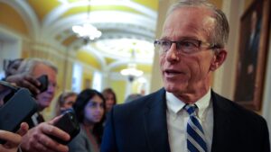 Сенатор Джон Тун раскрывает причины страха демократов перед возобновлением работы DHS