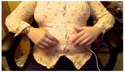 Накачайте живот, используя воздушный насос, накачивающий себя восемью граммами ира в синем трокс-костюме