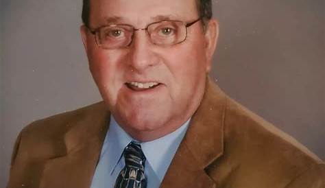 The Valley Independent Об этом сообщает Реймонд Роберт Смит