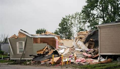 Торнадо в Мичигане сегодня ночью штормы вызывают наводнение через Мих