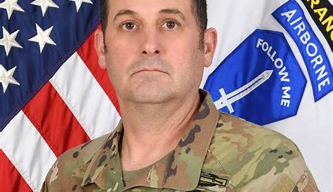 4-й учебный батальон рейнджеров 2011 06 01 Смена командного форта Мкоэ