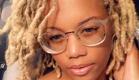 Светлая кожа с блондинкой Pin by Corner Spa на волосах и красота Locs Прически