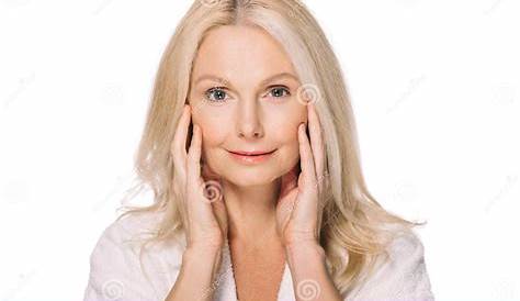 Красивая зрелая женщина улыбается Изображение и фотография Бесплатный пробный бигсток