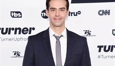 Сеть Майкла Карбонаро в 2023 году Вики Возраст Вес и Высота